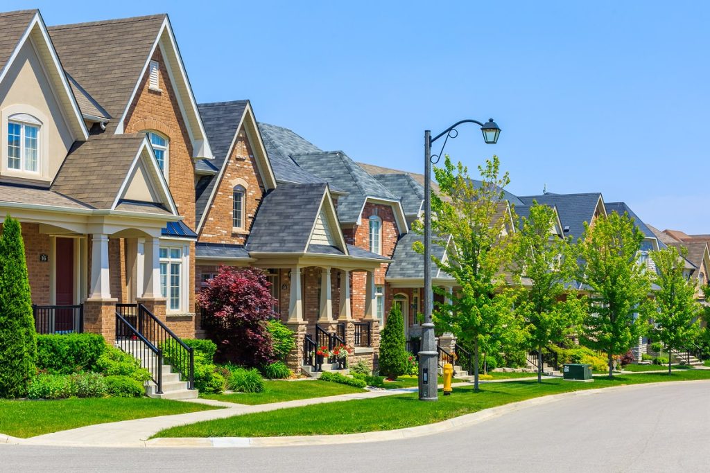 Seller entitled to damages in failed transaction based on the original APS price, even after being willing to take a lower price